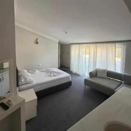 Golden Rock Hotel