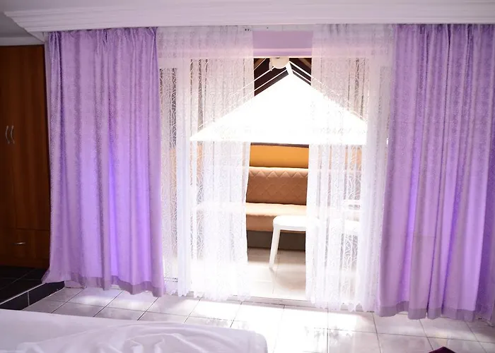 Golden Rock Hotell