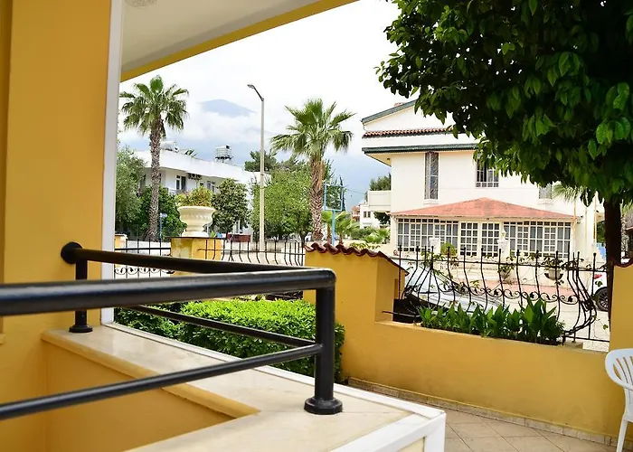 Golden Rock Hotell *