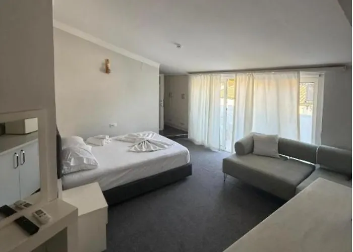 Golden Rock Hotell